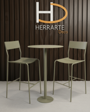 COMBO BANQUETAS + MESA LIRA